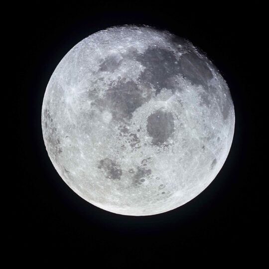 https://basilandpercy.com/wp-content/uploads/2015/10/moon_09-540x540.jpg